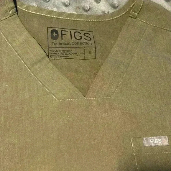 Figs‎ Technical Collection Army Green Catarina One Pocket Scrub Top, Size Small - Picture 4 of 4